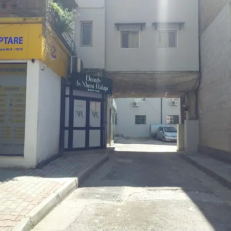 Daire Sweet Wilson Square Tiran