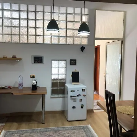 Sweet Wilson Square Τίρανα