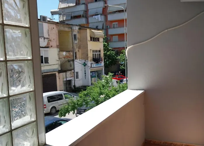 Sweet Wilson Square * Τίρανα